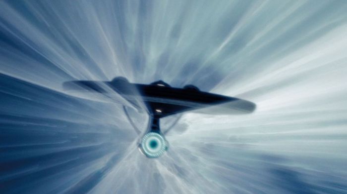 USS_Enterprise_(alternate_reality)_at_warp
