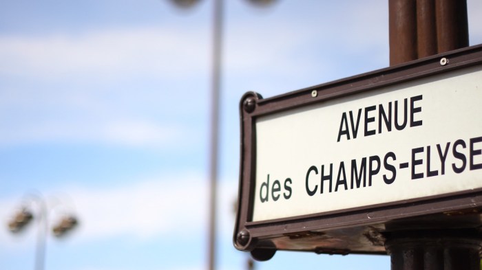 French shoppers_Paris